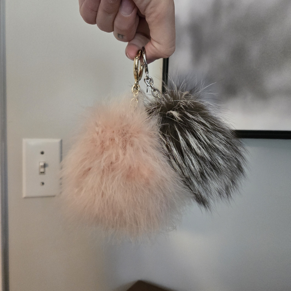 MK Fur Puff Keychain - Picture 7 of 7